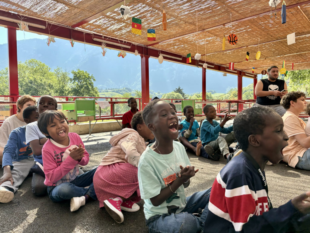 L'été 2024 pour les enfants de La Maison est joyeux et haut en couleur. Semaine des jeux olympiques de La Maison.