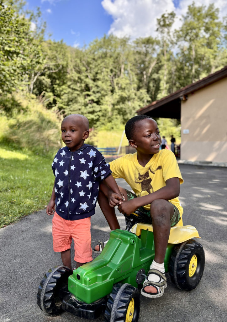 L'été 2024 pour les enfants de La Maison est joyeux et haut en couleur. Semaine des jeux olympiques de La Maison.